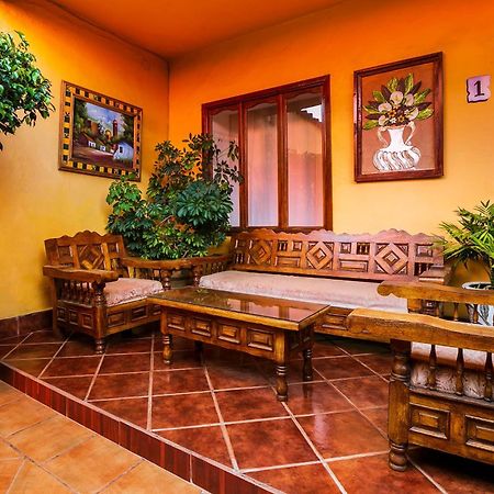 Oyo Posada De Los Angeles, Pátzcuaro Екстериор снимка