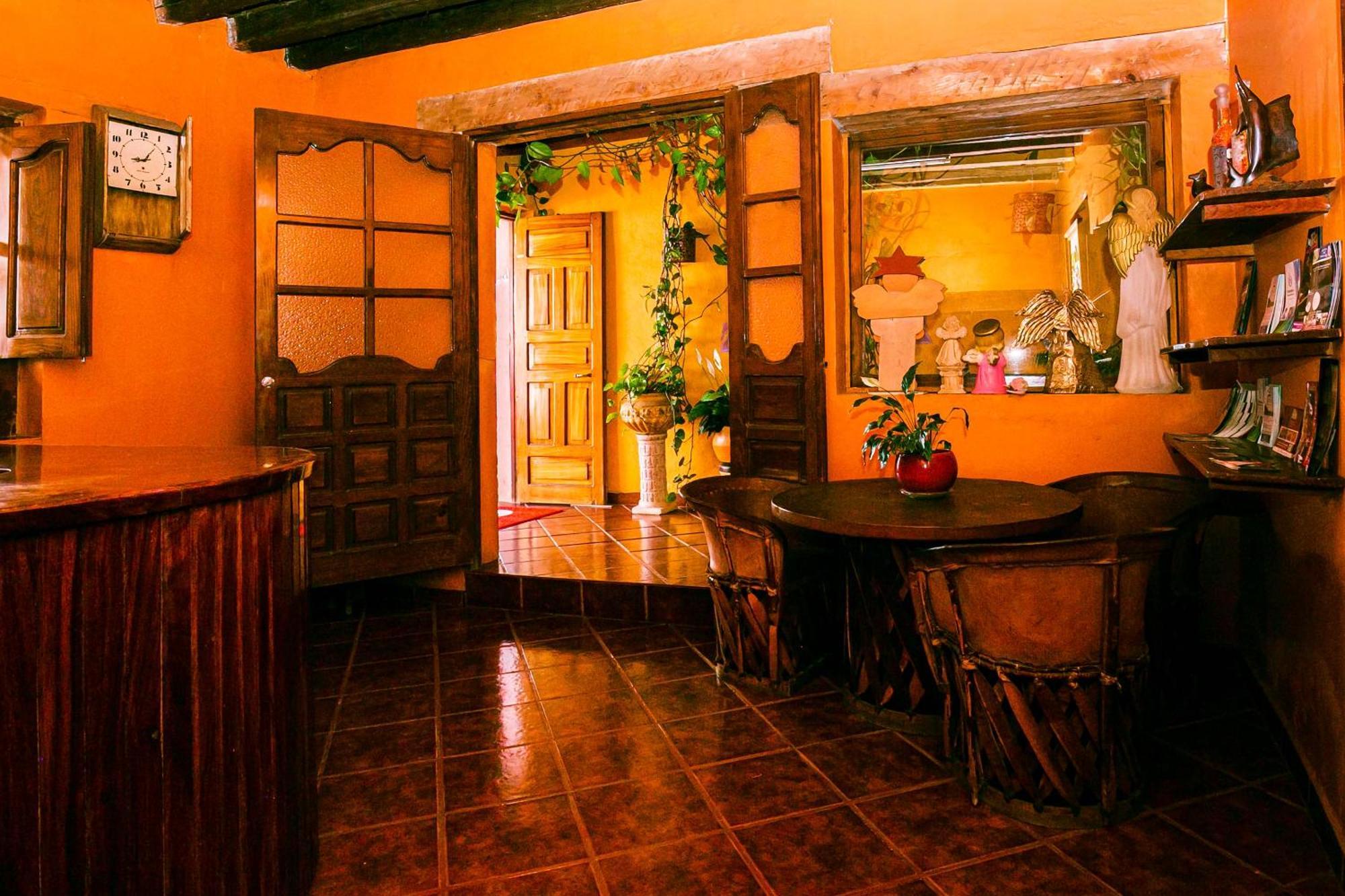 Oyo Posada De Los Angeles, Pátzcuaro Екстериор снимка